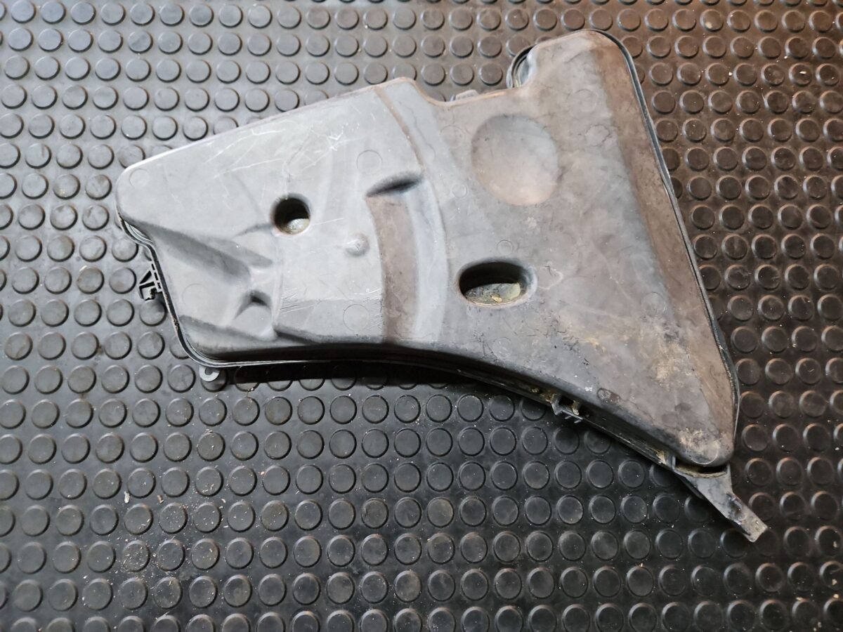 Vas lichid parbriz BMW Series 5 G30 G31 G38 2021 7377035