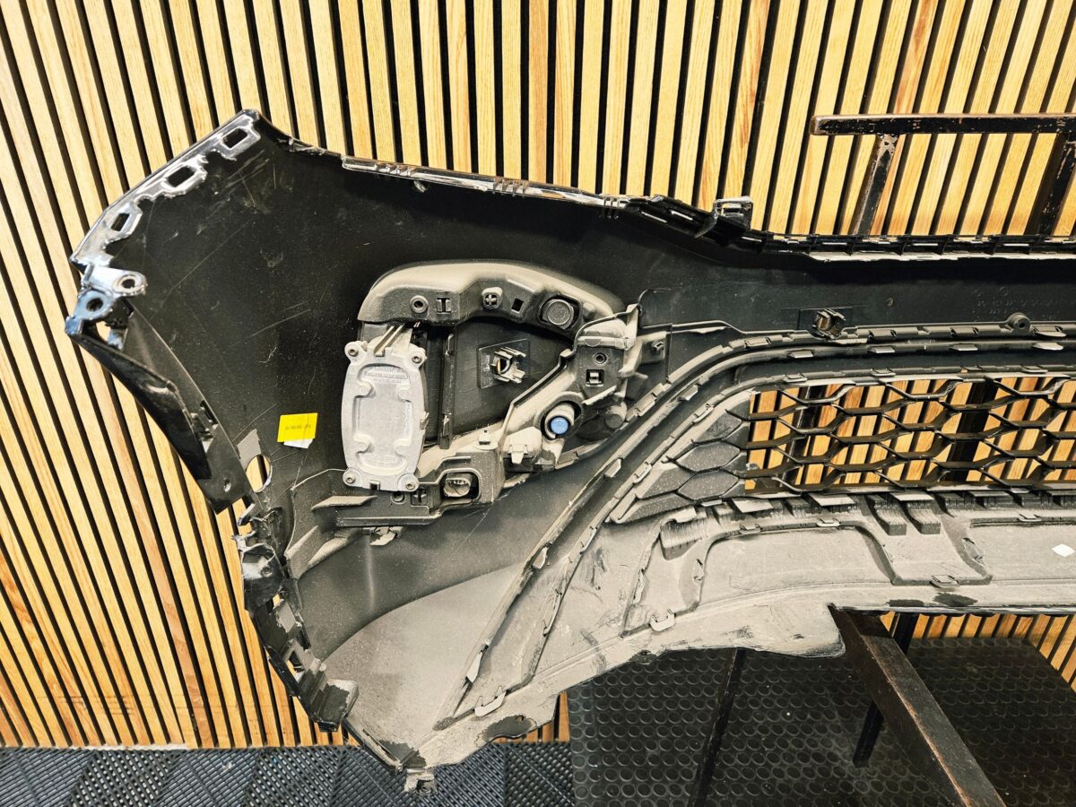 Bara fata Volkswagen T-Roc 2020 2GA807221Q BF5047