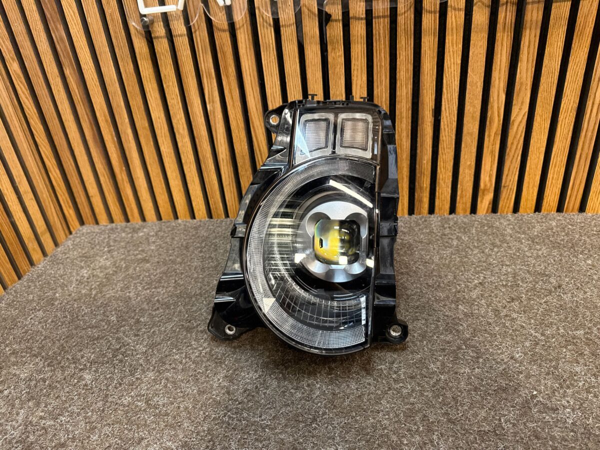 Faruri Land Rover Defender 2019 L8B213W029HG F3953