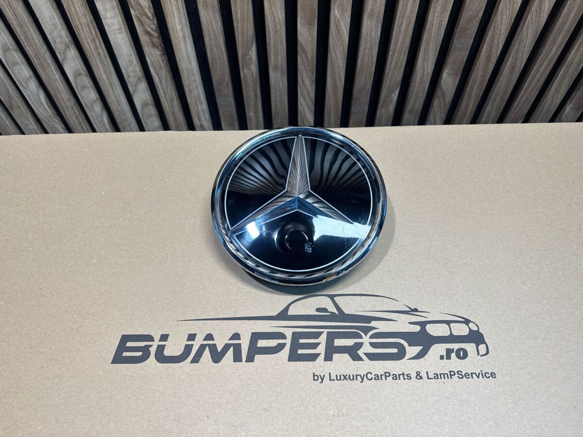 Emblema Centru Mercedes CLA C174 C178 2025 A0008885400 SAEB25