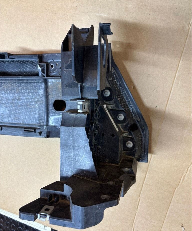 Trager Mercedes GLS – class 2019 A1676209900 X167 A1676206601
