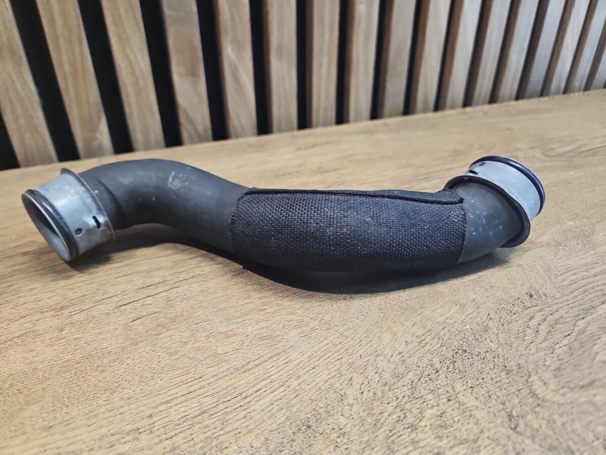 Furtun apa Mercedes E, AMG E 2011 W212 A2125018282