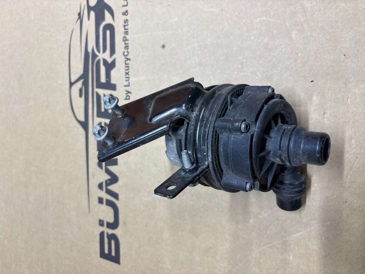 Pompa apa Mercedes GLC X253 C253 2020 A2535010920