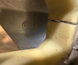 Trager BMW Series 7 G11 G12 2020 7357216 0L29883G