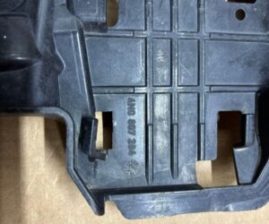 Suporti prindere bara Dreapta Audi A8, S8 D5 2020 A8 4N0807284