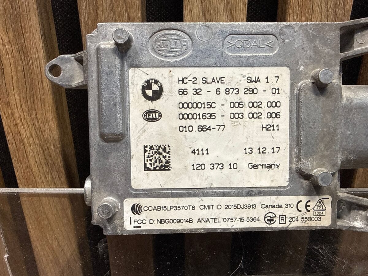 Calculator parcare BMW Series 6 F12 F13 2012 0000015C 6873290 00001635