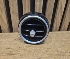 Guri ventilatie Mercedes C, AMG C 2018 W205 A2058300201
